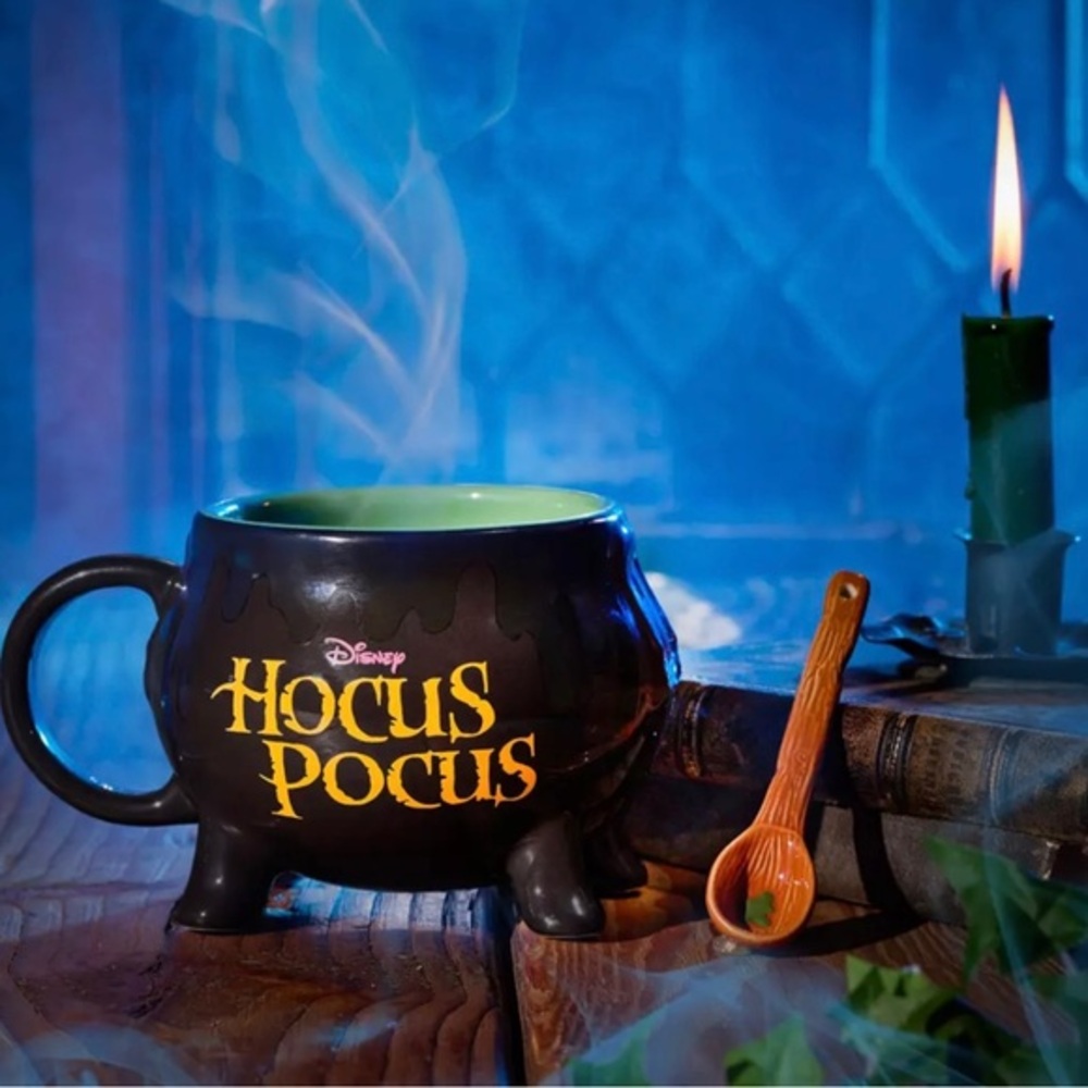 Hocus Pocus Color Changing Mug with Spoon 💚 Disney 💜 Trouble Is Brewing